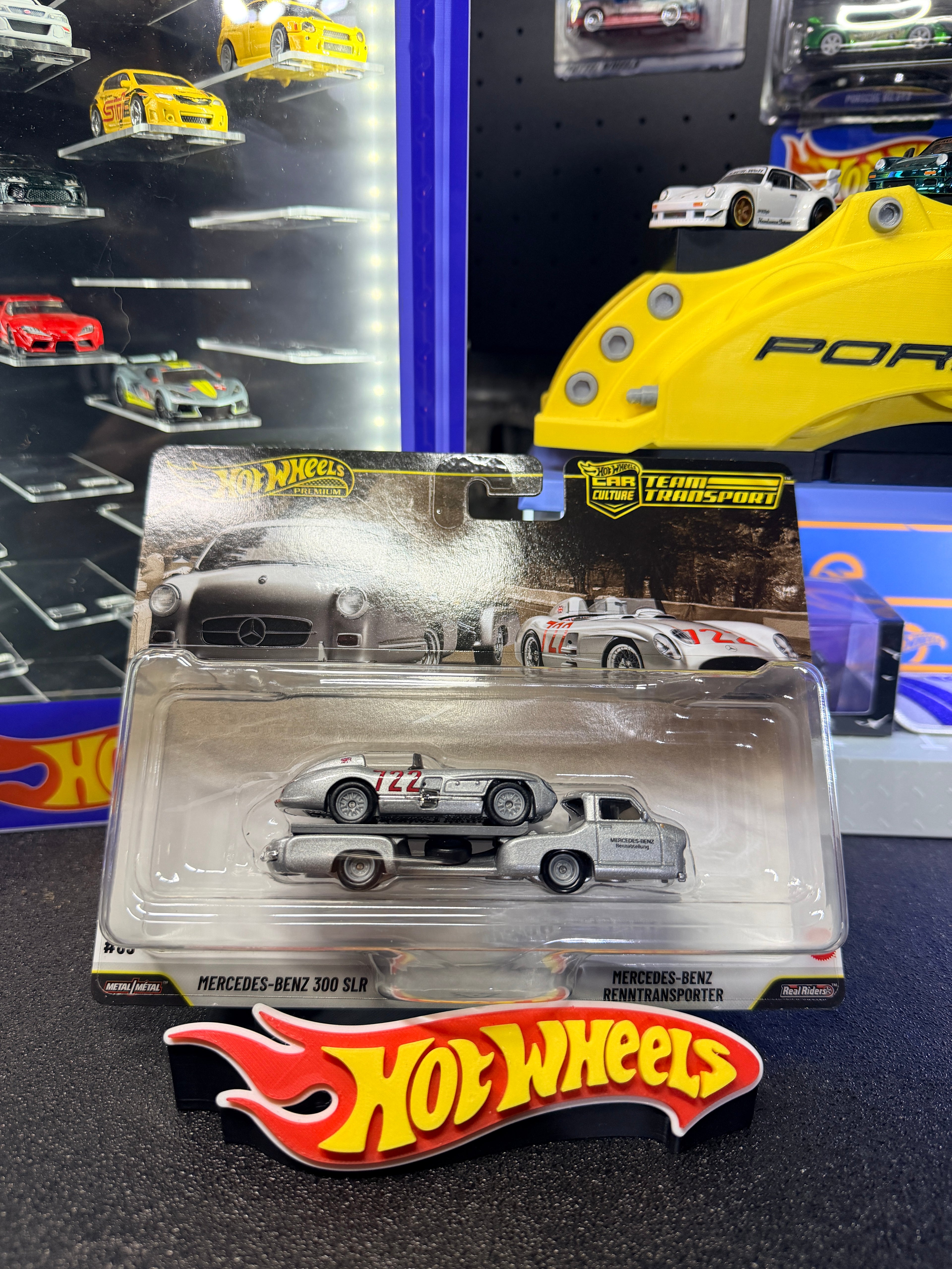 Hotwheel Team Transport Mercedes