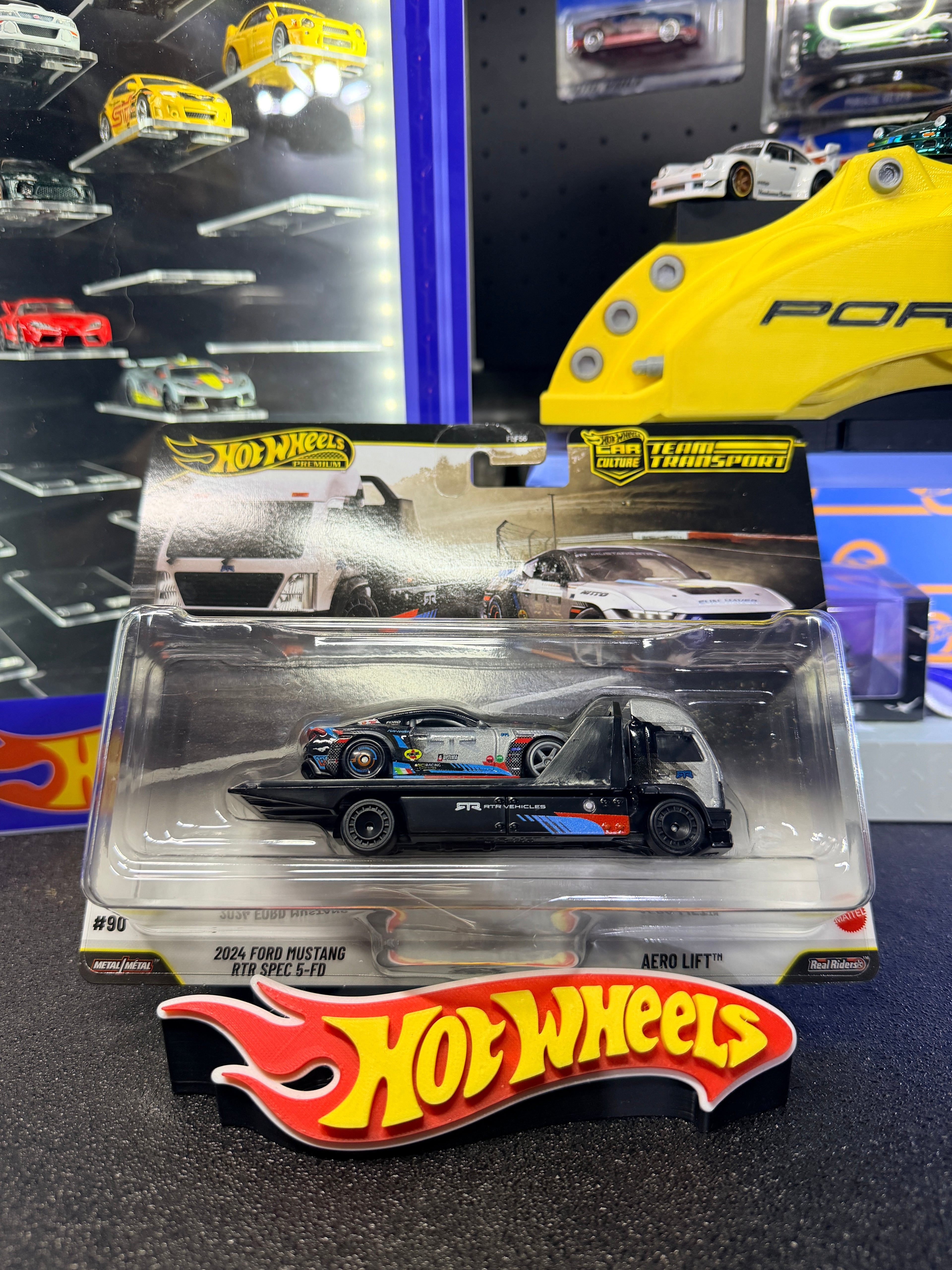 Hotwheel Team Transport Mustang